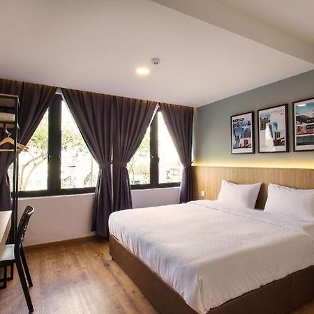 Hotel Insuna Джохор Бахру Екстериор снимка