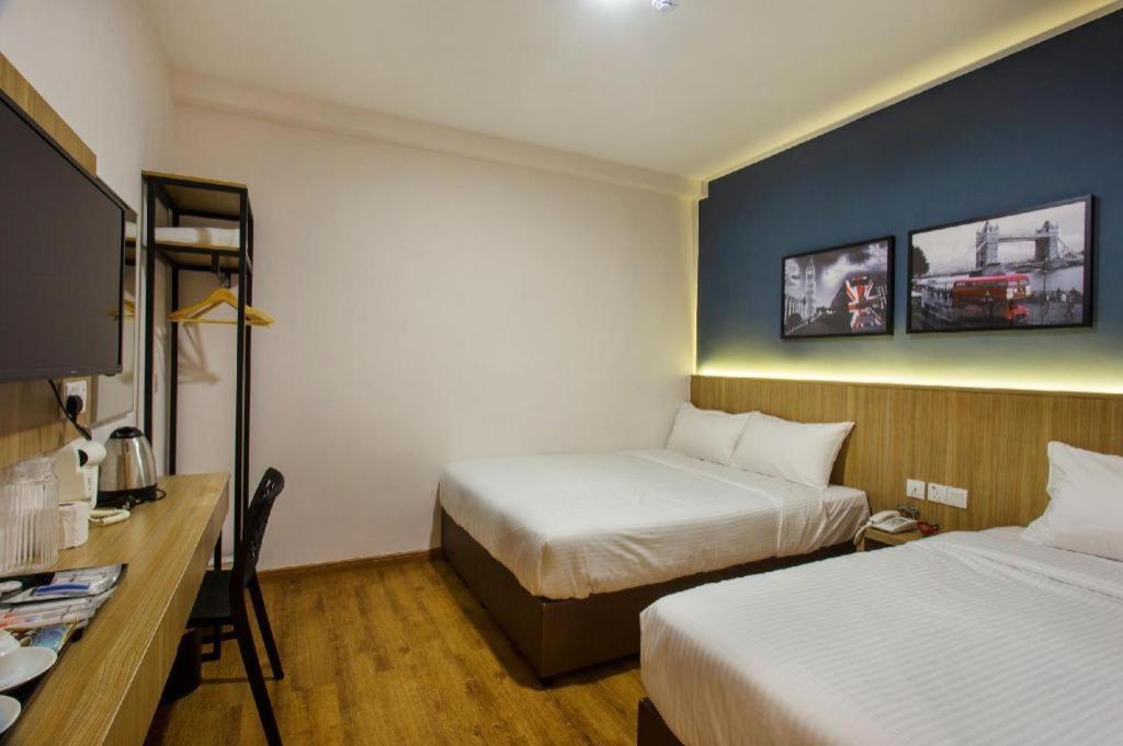 Hotel Insuna Джохор Бахру Екстериор снимка