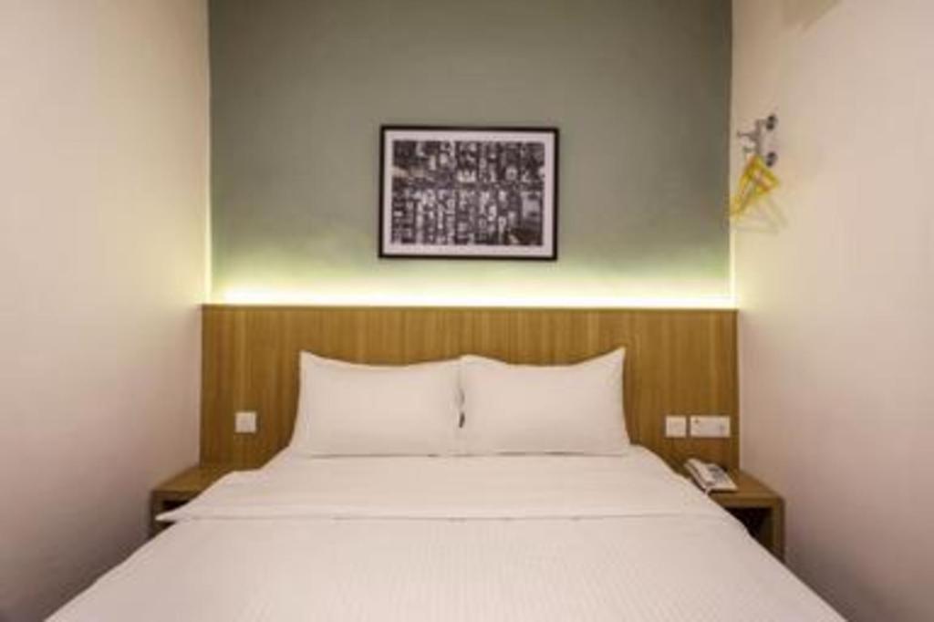 Hotel Insuna Джохор Бахру Екстериор снимка
